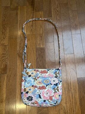 Vera Bradley Spring Crossbody Bag Floral Crossbody Shoulder Bag in Pastel Multi